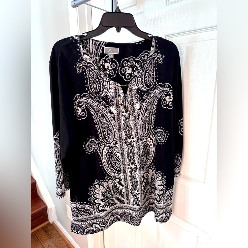 Black/white pattern dress top